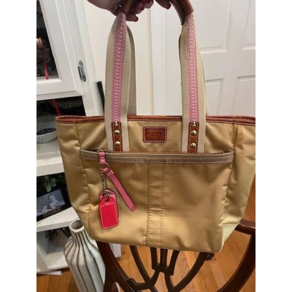 Y2K Coach Hampton Weekend Tote – Tan with Pink Accents - Picture 1 of 4
